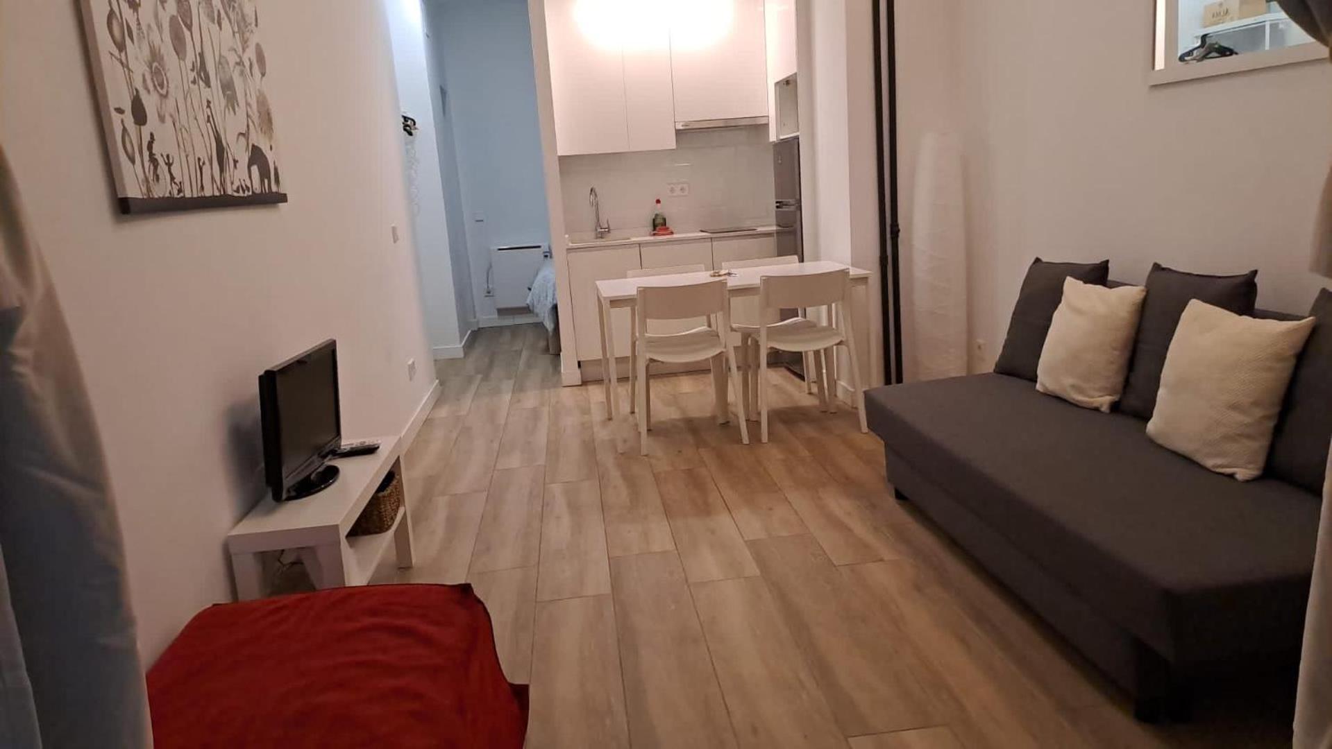 Appartamento Nuevo Refugio En Los Bajos De Moncloa! Madrid Esterno foto